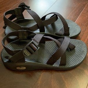 Chaco Classic with Toe Strap - Women’s 9 Black